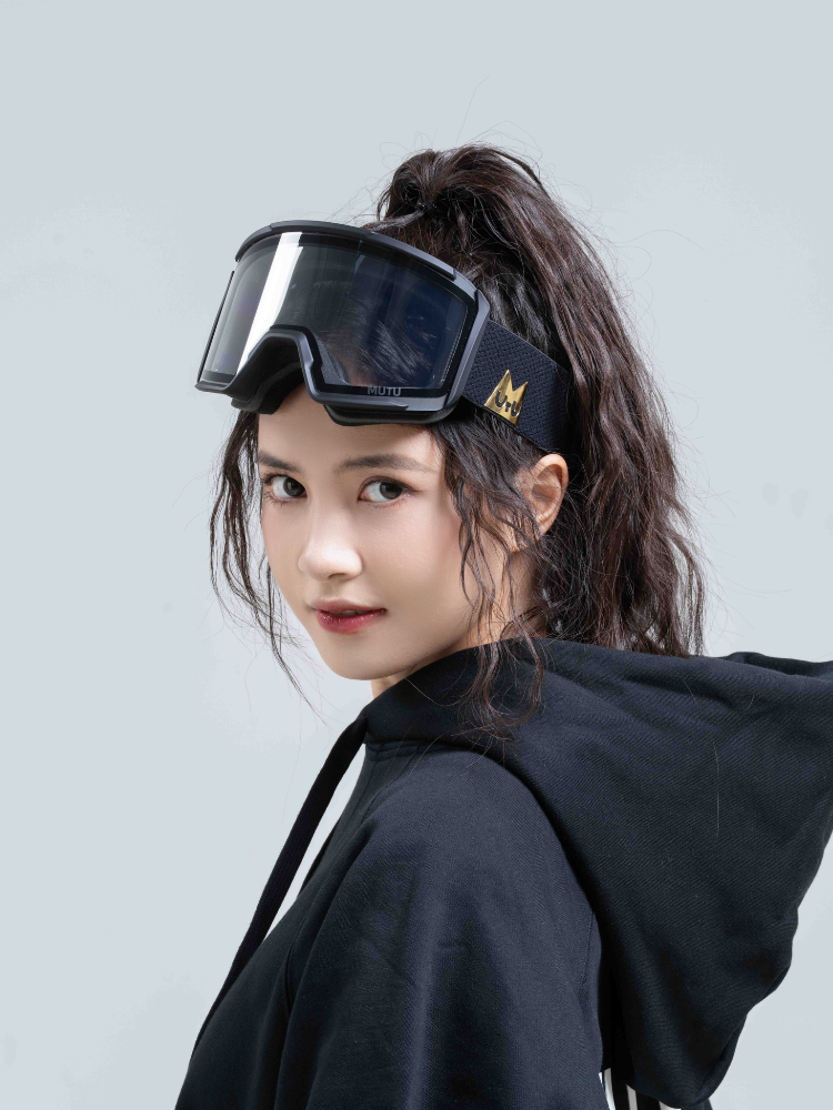 MUTU Lynx Photochromic Ski Goggles